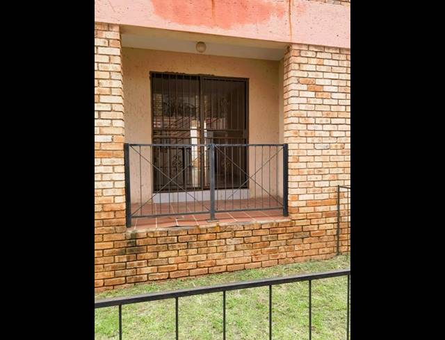 2 BEDROOM APARTMENT FOR SALE IN GROBLERPARK